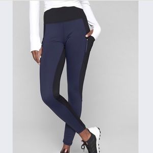 Athleta High Traverse Tight in Black & Navy SZ:L
